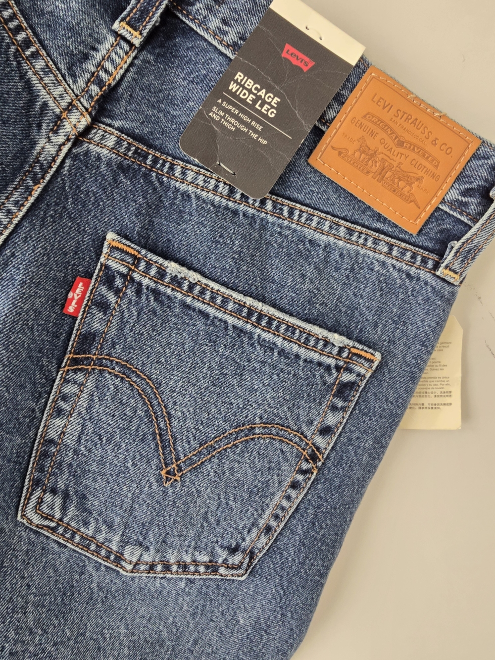 Levi's Ribcage Wide Leg Jeans Medium Wash Size 30 NWT - Picture 6 of 7